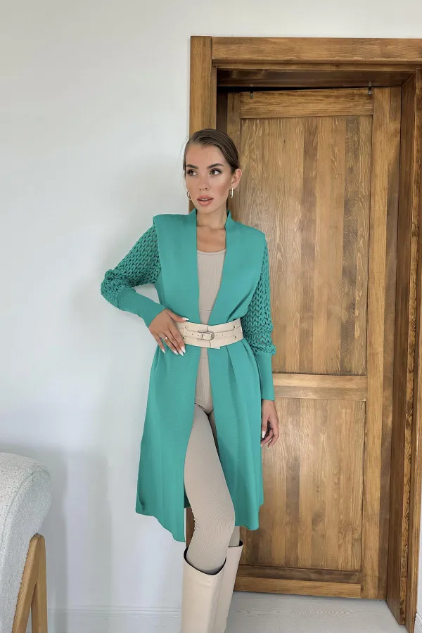 Kolları Örgülü Triko Hırka