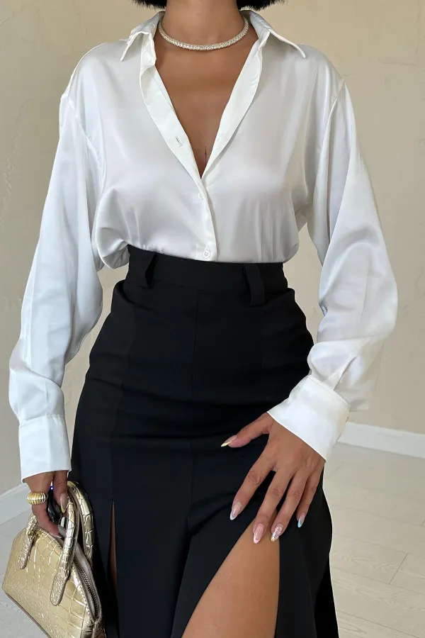 Jupe fendue et pièce