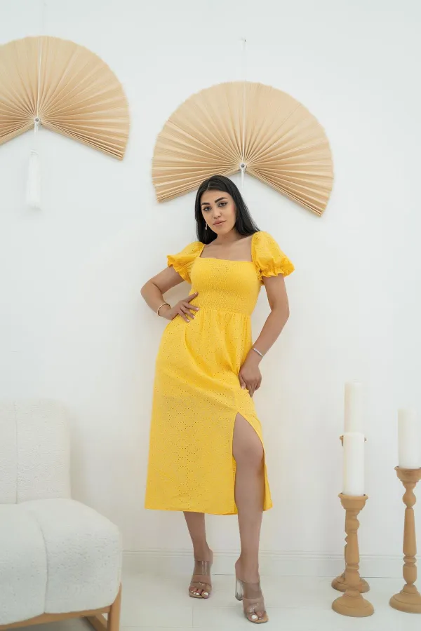 Robe festonnée à boucles