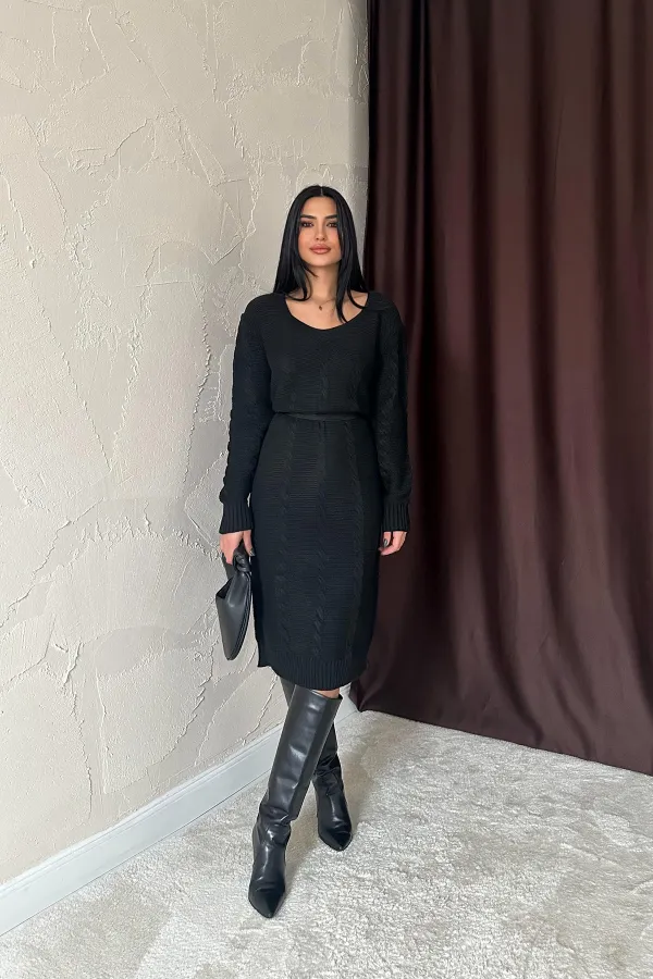 Robe en tricot ceinturée