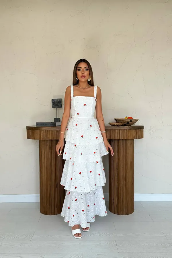 Robe à volants et dos nouée