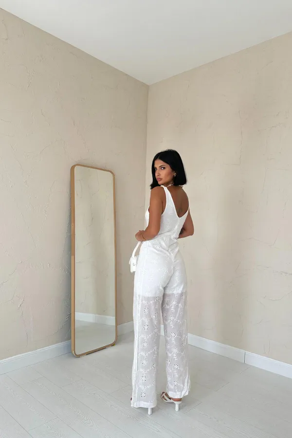 Combinaison festonnée