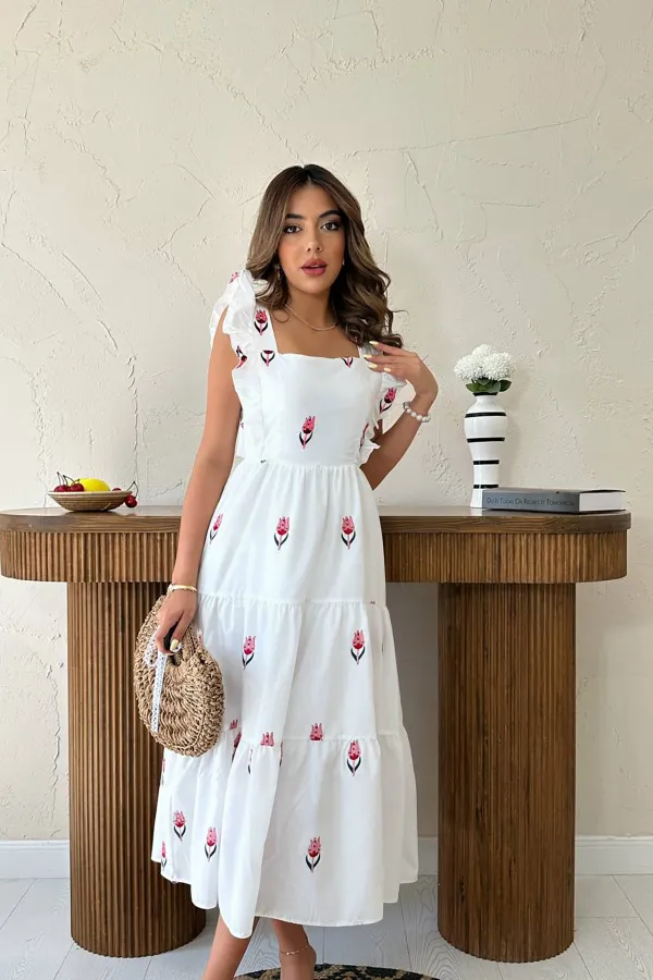 Zero Sleeve Ruffle Dress