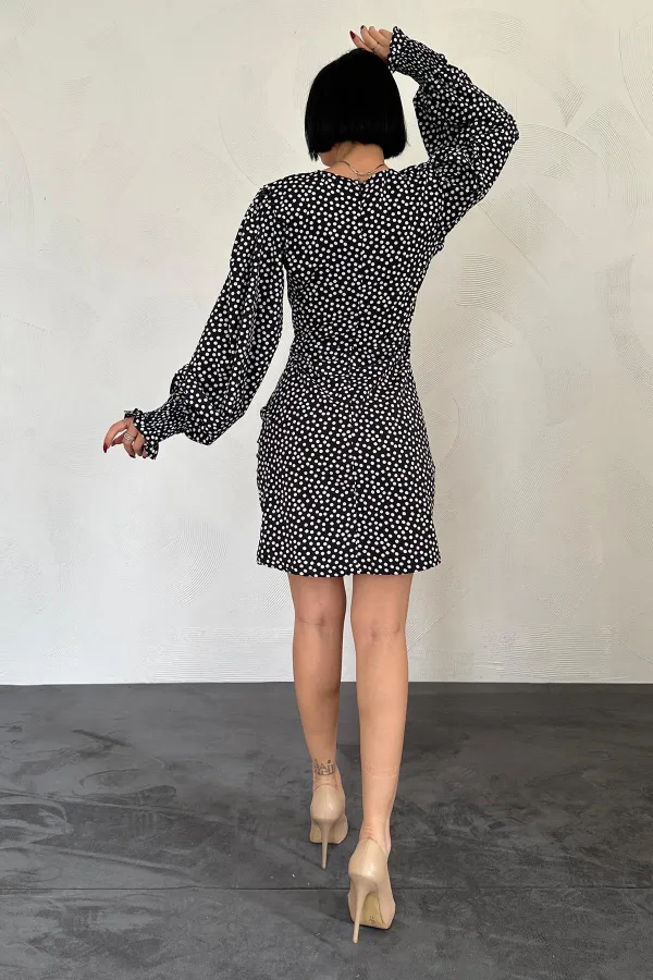 Puantiyeli Önü Büzgülü Elbise