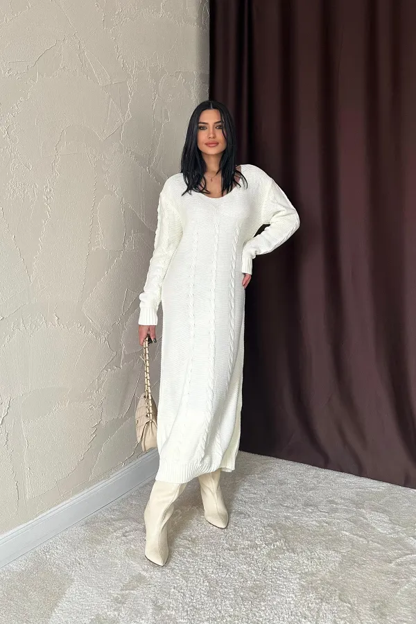 Robe en tricot ceinturée