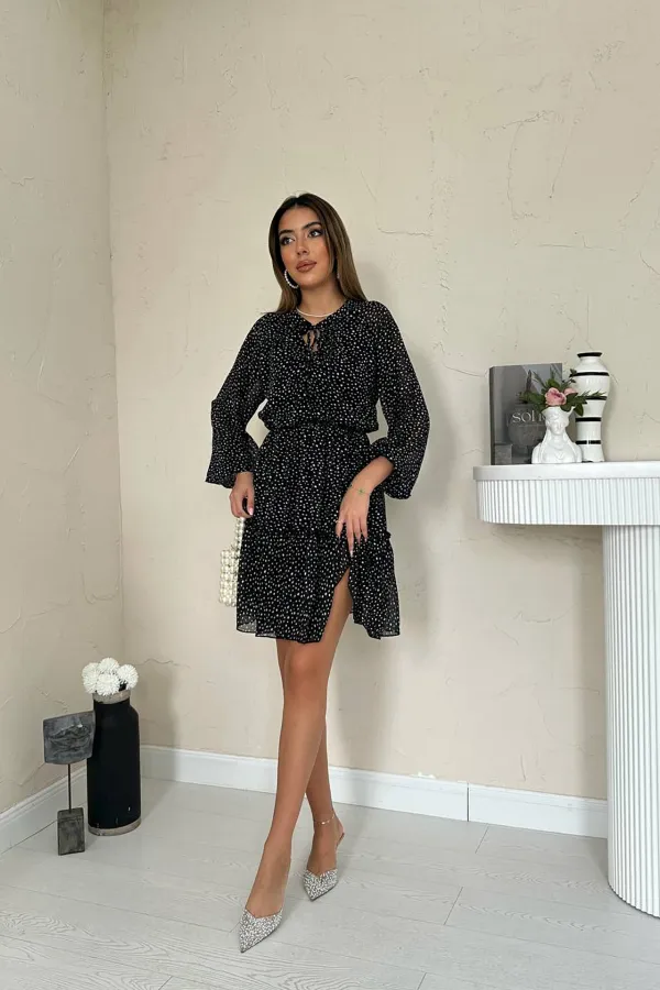 Eteği Katlı Puantiyeli Elbise