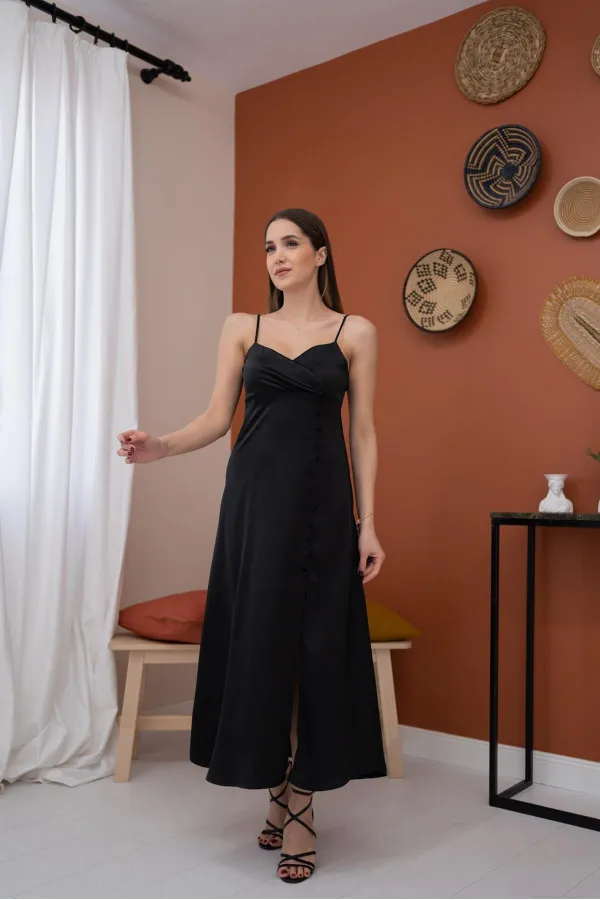 Robe en satin à bretelles