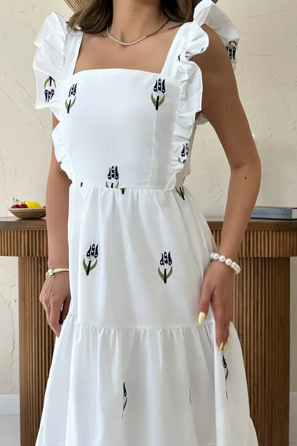 Zero Sleeve Ruffle Dress