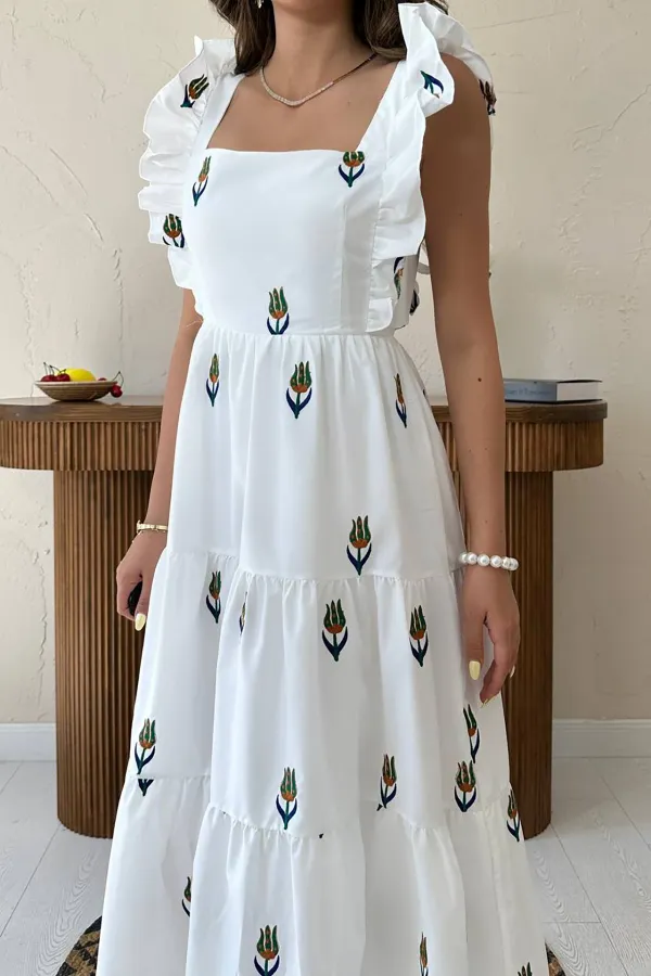 Zero Sleeve Ruffle Dress