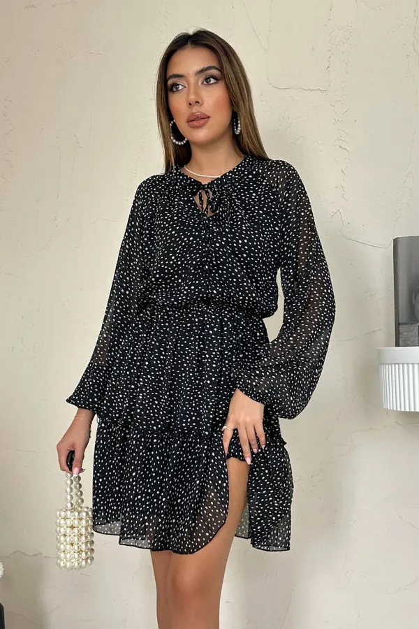 Eteği Katlı Puantiyeli Elbise