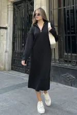 Robe en maille ample à col montant et fermeture éclair