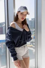 Hooded V-Neck Crop Sweatshirt with Thick Fleece Lining
