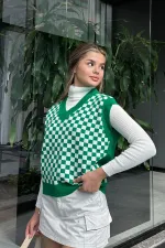 Plaid Pattern V-Neck Sweater