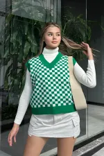 Plaid Pattern V-Neck Sweater