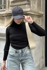 Turtleneck Slim Fit Knitted Blouse