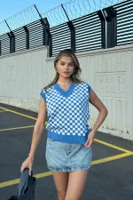 Plaid Pattern V-Neck Sweater