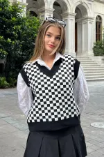 Plaid Pattern V-Neck Sweater