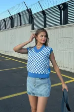 Plaid Pattern V-Neck Sweater