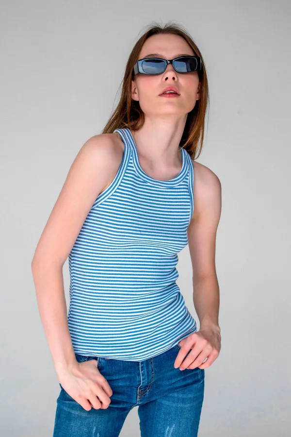 Débardeur sans manches à rayures côtelées et col halter