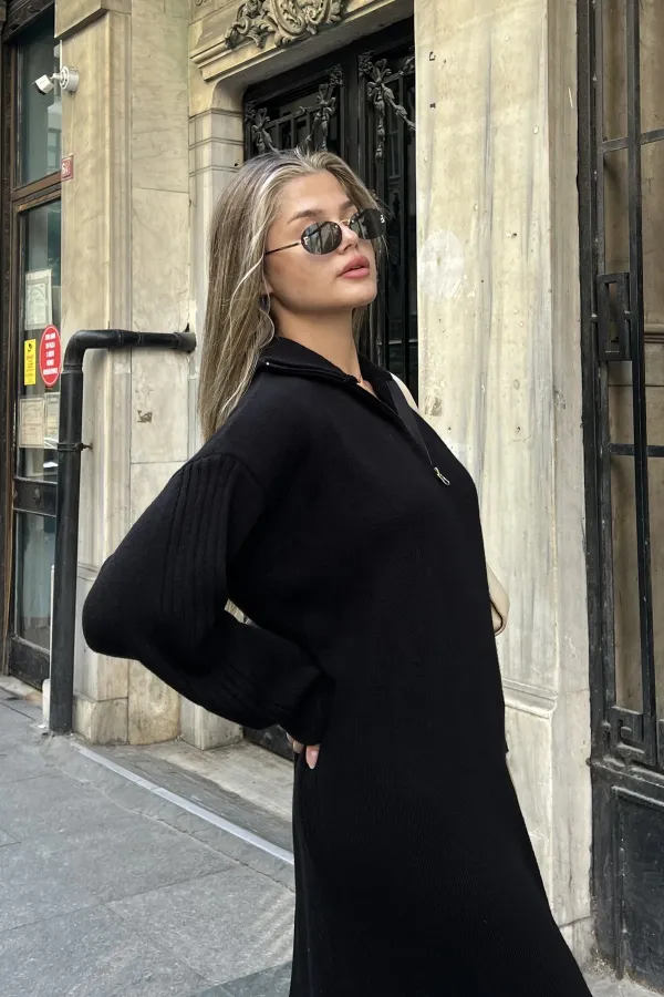 Robe en maille ample à col montant et fermeture éclair