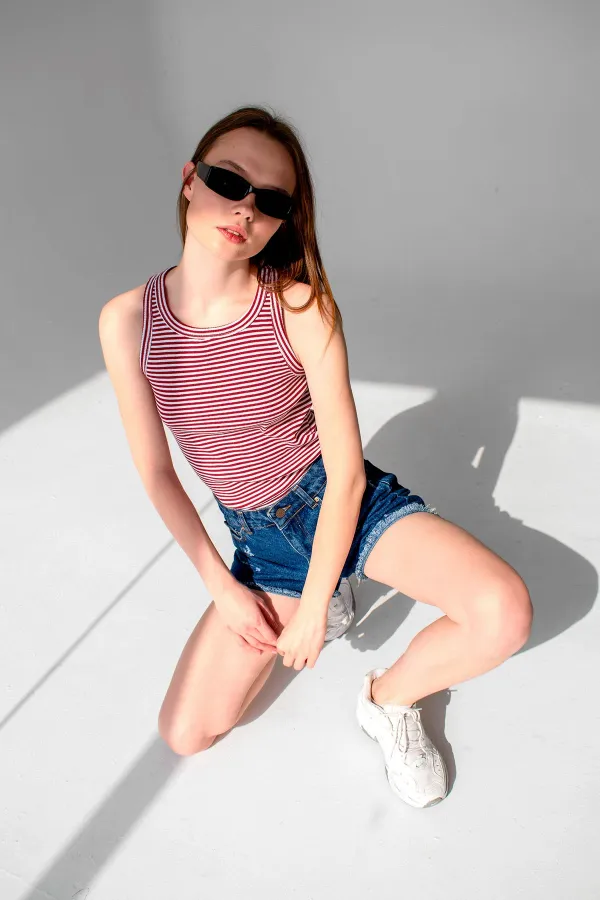 Çizgili Fitilli Halter Yaka Kolsuz Atlet