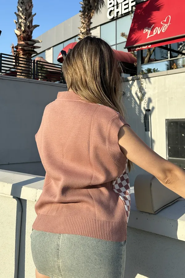 Plaid Pattern V-Neck Sweater