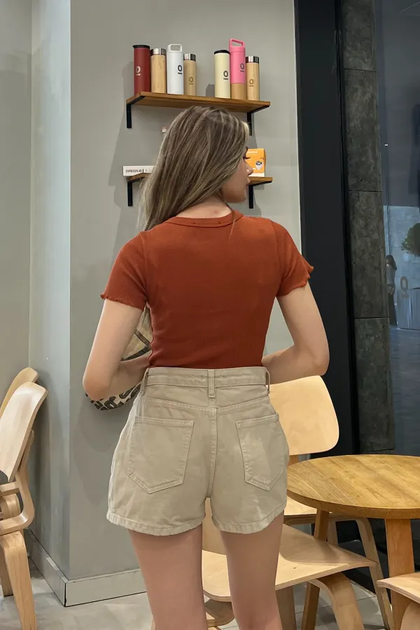 T-shirt court à volants