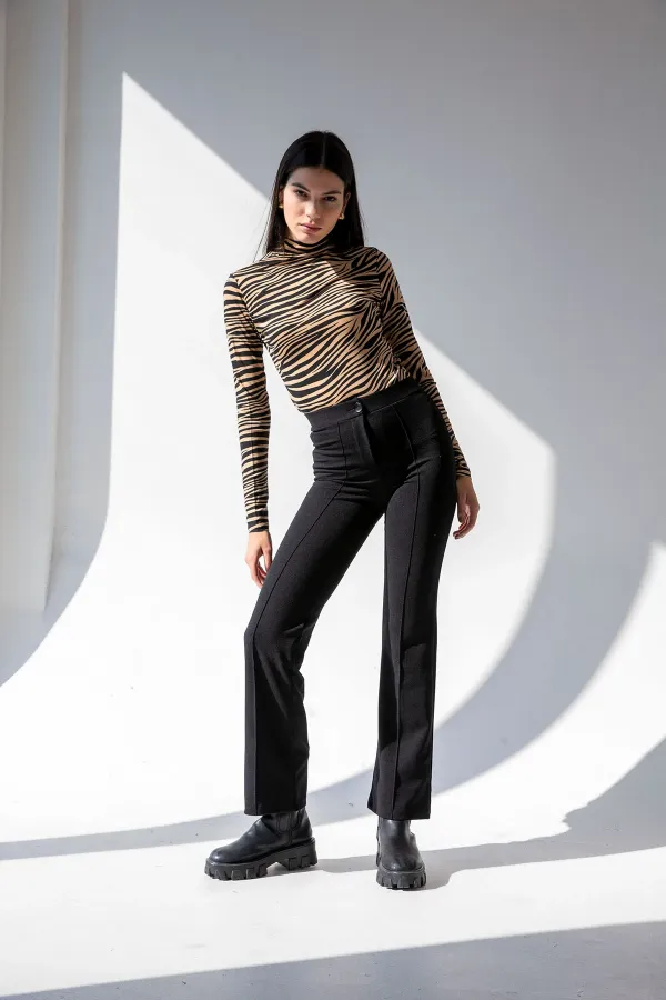 Pantalon évasé taille haute style espagnol