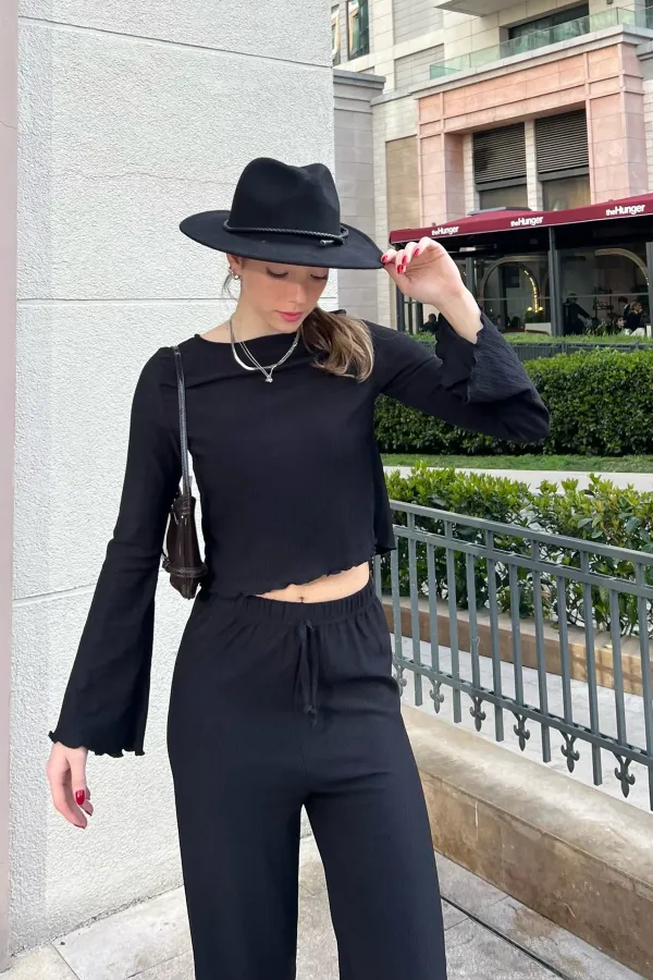 Crepe Fabric Pleated Set with Back Detail