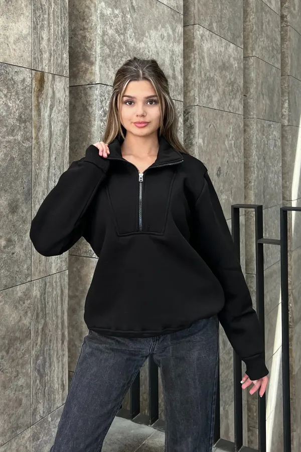 Oversize Sweatshirt with Zipper Detail