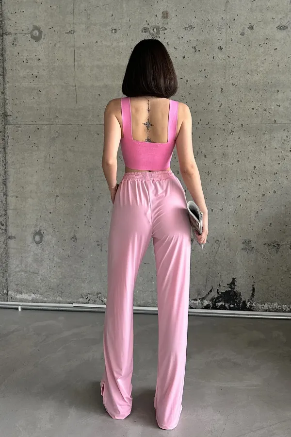 High-Waisted Sweatpants with Slits and Lycra