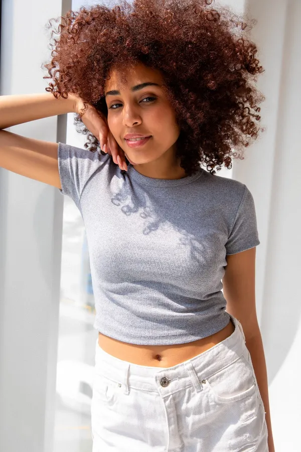 T-shirt basique à col rond côtelé