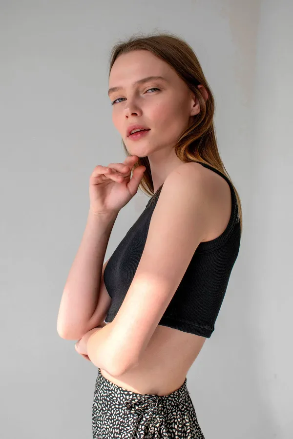 Ribbed Super Crop Halter Neck Knitted Tank Top