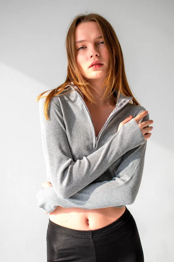 Ankle Detail Zip-Up Crop Blouse