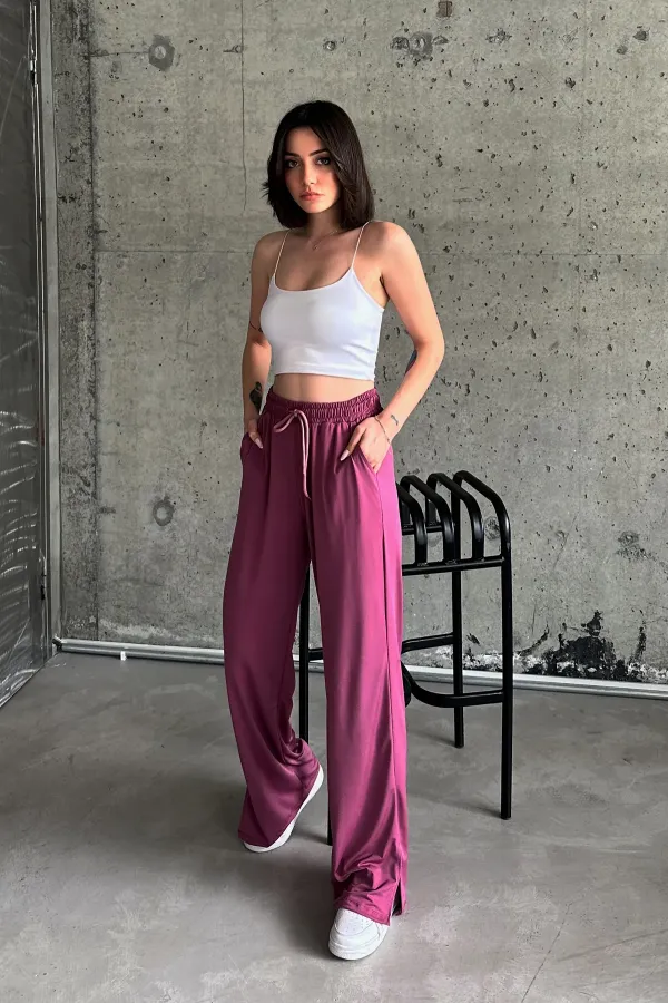 High-Waisted Sweatpants with Slits and Lycra