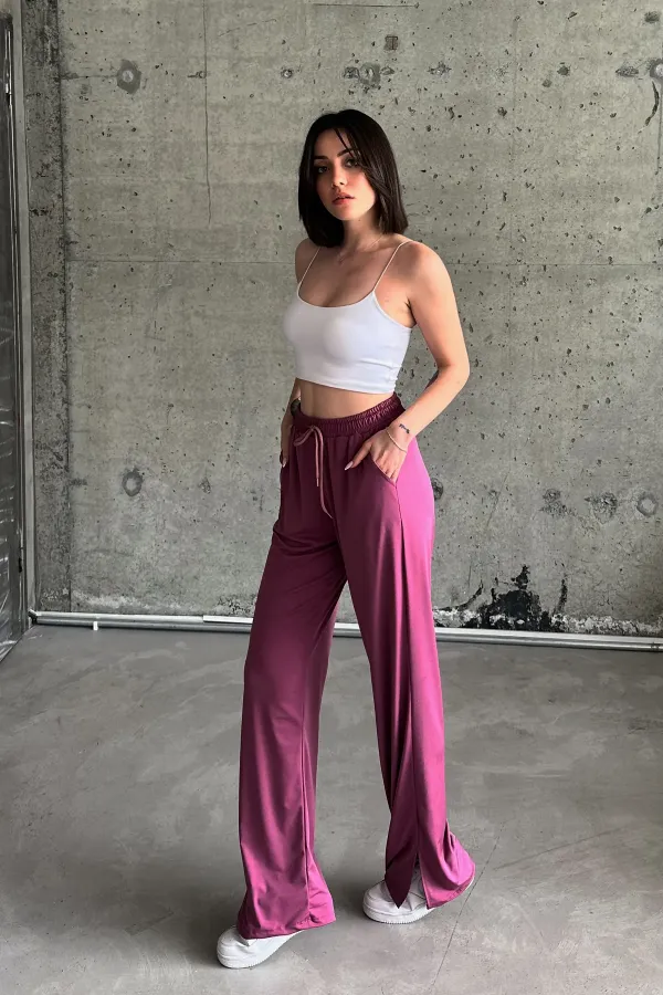 High-Waisted Sweatpants with Slits and Lycra