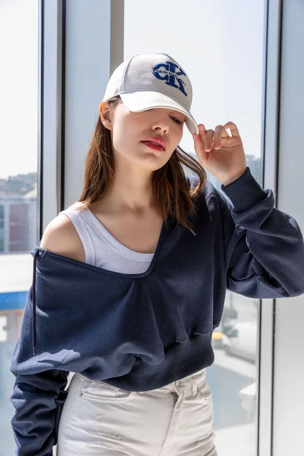 Hooded V-Neck Crop Sweatshirt with Thick Fleece Lining