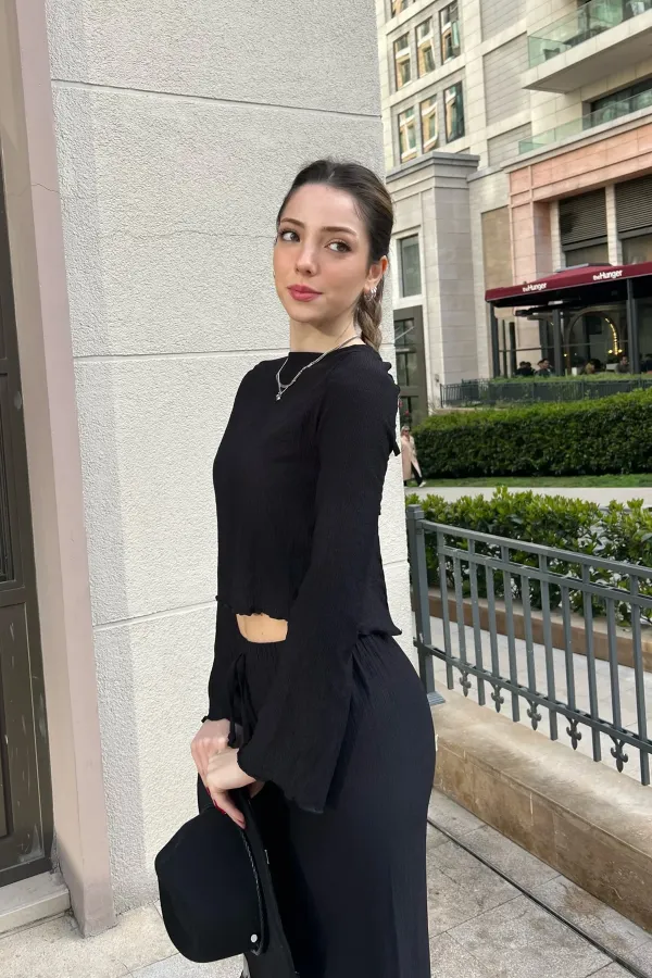 Crepe Fabric Pleated Set with Back Detail