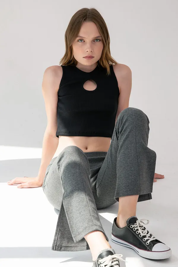 Yaka Detaylı Fitilli Crop Örme Bluz