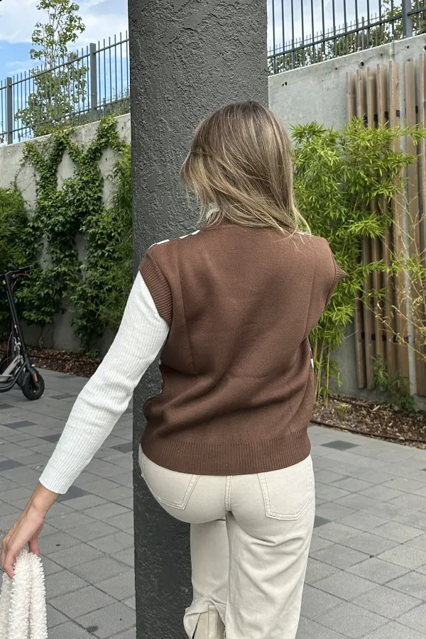 Plaid Pattern V-Neck Sweater