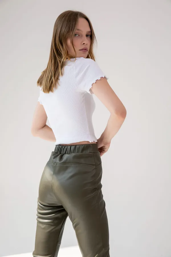 Fırfır Detaylı Crop T-shirt