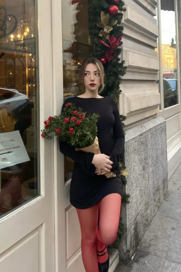 Sırt Dekolteli Mini Elbise