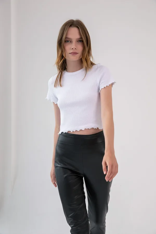 Fırfır Detaylı Crop T-shirt