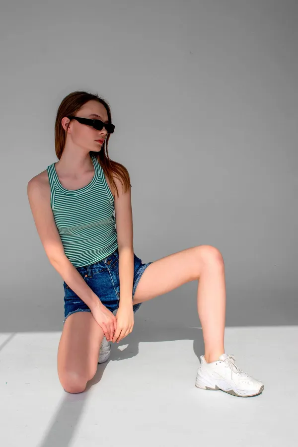 Çizgili Fitilli Halter Yaka Kolsuz Atlet