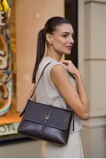 Sac à main et bandoulière marron avec boucle dorée Merry Sac à main et bandoulière marron avec boucle dorée Merry