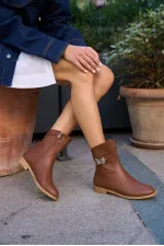 Bottes en cuir pour femme avec boucle, couleur beige
