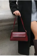 Sac bandoulière Alba Simple Design pour femme avec rabat - Rouge bordeaux
