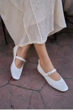 Ballerine beige velours à bout rond et bride unique
