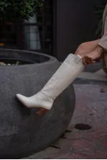 Bottes de cowboy à talons et brodées en cuir véritable beige