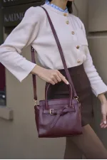 Mini sac à main et à bandoulière avec ceinture détaillée rouge bordeaux